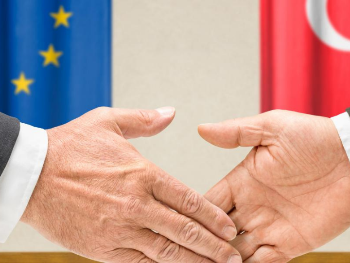 "According to MEP Sergey Lagodinsky (Greens, Germany) the EU leadership’s Ankara visit had become the latest example of bungled EU foreign policy efforts."