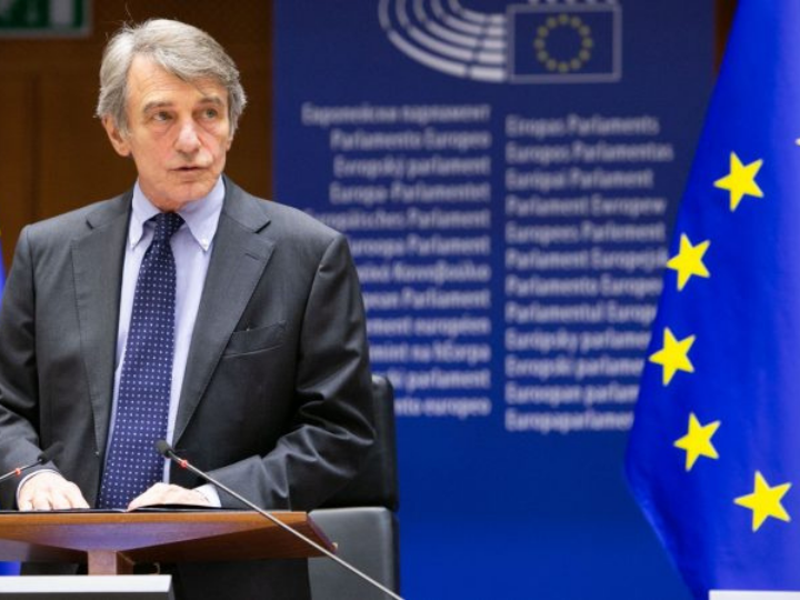 A number of industry associations, including steel group Eurofer, chemicals association CEFIC, cement association Cembureau, and Fertilizers Europe last week signed an email asking lawmakers to rethink the proposal and demanding the carbon border policy “co-exist with the current system of free allocation.”