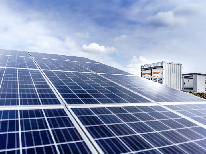 Vice-Chancellor Robert Habeck’s plan to entice solar module manufacturers back onto German soil by offering generous state subsidies is faced with a dead-end.