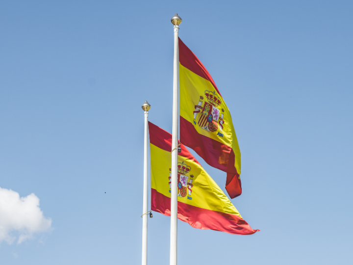 One of the biggest winners in the Spanish regional and municipal elections after Partido Popular (EPP) has been far-right Vox (ECR), scoring third on a municipality level and highly increasing representation in all regions where elections took place.