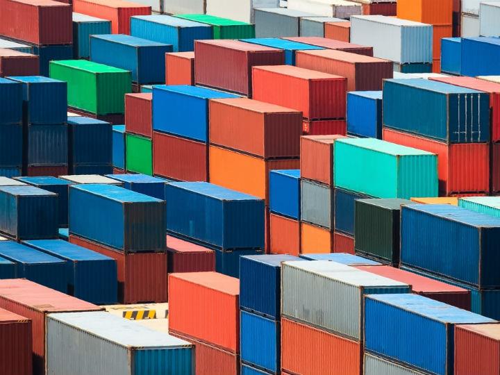 Giles Merritt warns against the protectionist downside of European governments’ economic rescue bids, and urges the EU to seize the vacant WTO leadership in a bid to save free trade.