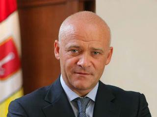 Trukhavnov, a tireless anti-corruption campaigner, said one of the main tasks for Odessa, a major sea port in Ukraine, was to create industrial parks, strengthening the banks and shore of the Black Sea that runs through the city and an improved system of water purification. ”We have a bad ecological situation in Odessa that has to be addressed,” he noted.