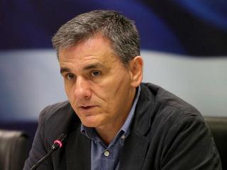 Would an ambitious plan for investment in European public goods put Europe on a higher growth trajectory, as well as alleviate regional divergences, or can we simply rely on member states continuing with a structural reform agenda? Debates on these, and other questions, have been going around in circles in recent Eurogroup and Ecofin meetings without any obvious oscillation to an agreed equilibrium of consensus.