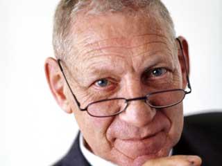 Lobbyists are not in the business of 'formal power' but of 'influence'. For them the formal powers and procedures, set by any new treaty, only partially determine 'how it really works'. The already existing informal ‘trialogue’ between Commission, EP and Council on dossiers is now intensified and even extended with an informal dialogue between Commission and EP only.