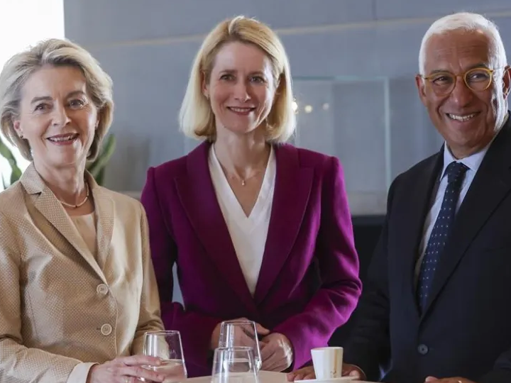 Ursula von der Leyen seems to think that she should set foreign policy. But that task falls under the responsibility of EU foreign policy chief Kaja Kallas. The Commission President also often ignores Council President Antonio Costa and contact directly council members, the heads of the EU member states.