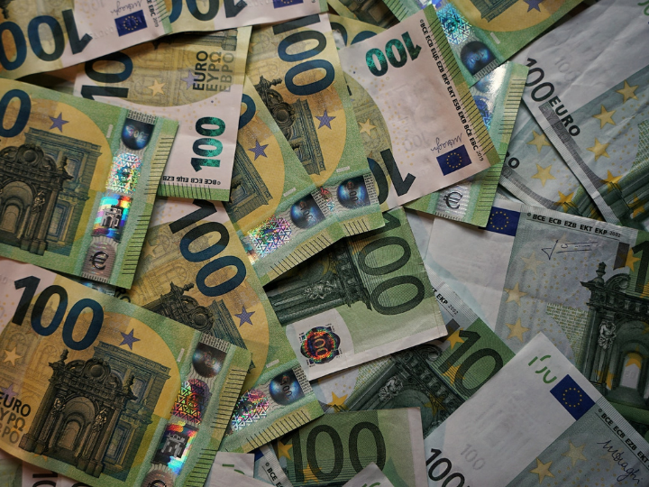 The only two countries with an inflation rate below 3% in December were Malta with 2.6% and Portugal with 2.8%, followed by Finland with 3.2% and Austria with 3.8%.