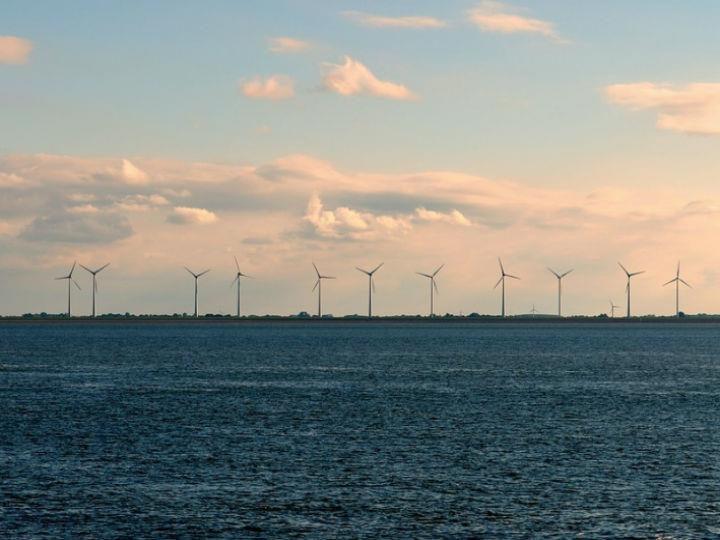 The Strategy proposes to increase Europe’s offshore wind capacity from its current level of 12 GW to at least 60 GW by 2030 and to 300 GW by 2050.
